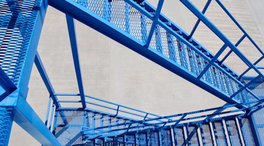 Металлоконструкции погрузочной эстакады · Steel structures of the loading overpass · Тиеу эстакадасының металл конструкциялары